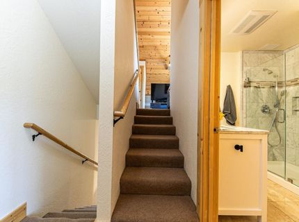 11565 Snowpeak Way, Truckee, CA 96161 Photo