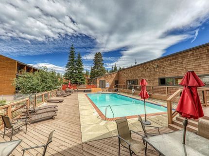 11565 Snowpeak Way, Truckee, CA 96161 Photo