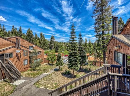 11565 Snowpeak Way, Truckee, CA 96161 Photo
