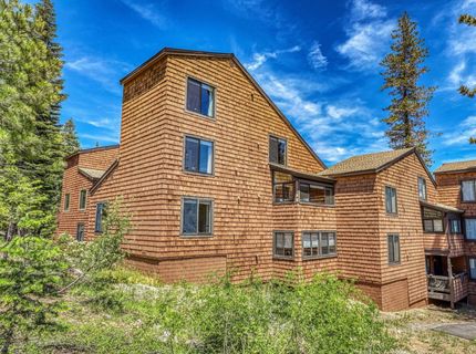 11565 Snowpeak Way, Truckee, CA 96161 Photo