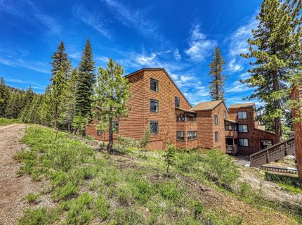 11565 Snowpeak Way, Truckee, CA 96161 Photo