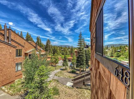 11565 Snowpeak Way, Truckee, CA 96161 Photo