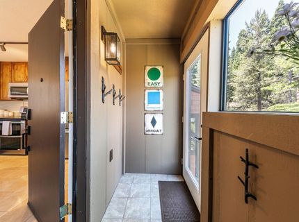11565 Snowpeak Way, Truckee, CA 96161 Photo