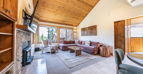 11565 Snowpeak Way, Truckee, CA 96161 Photo