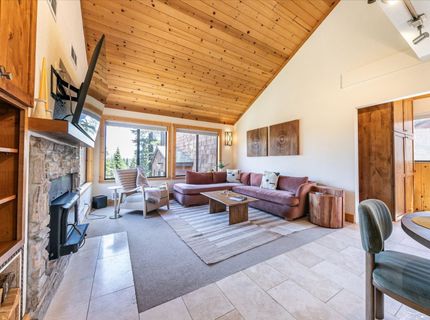 11565 Snowpeak Way, Truckee, CA 96161 Photo