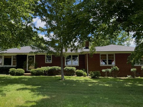 5039 Somerville Rd , Cross Plains, TN 37049