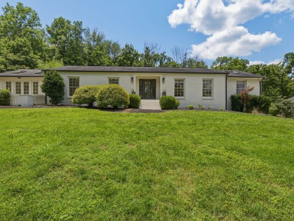 5340 Forest Acres Dr, Nashville, TN 37220