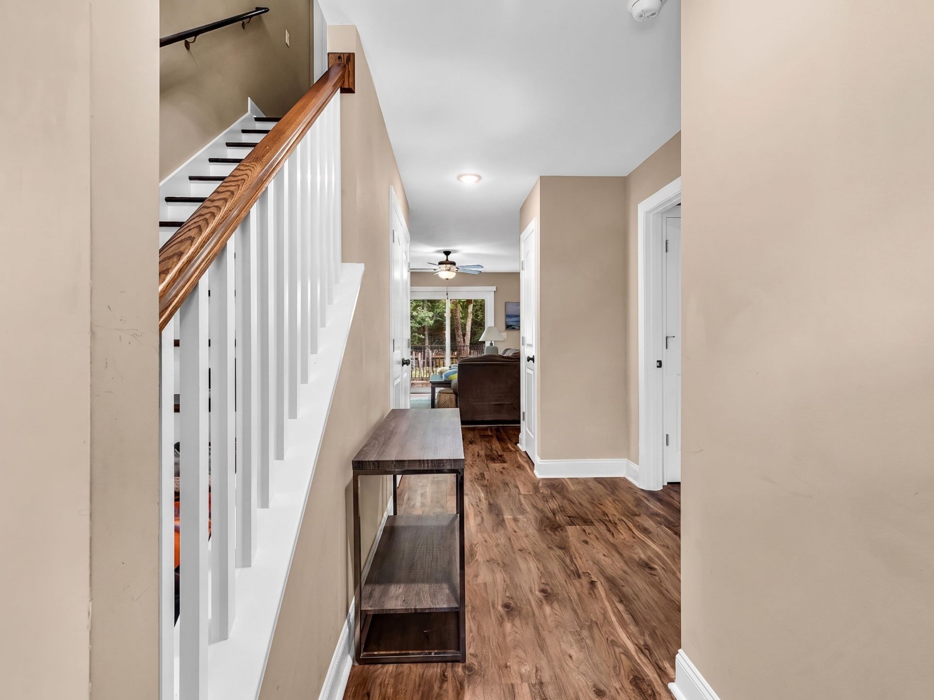 581 Bend Ave.  Photo 24