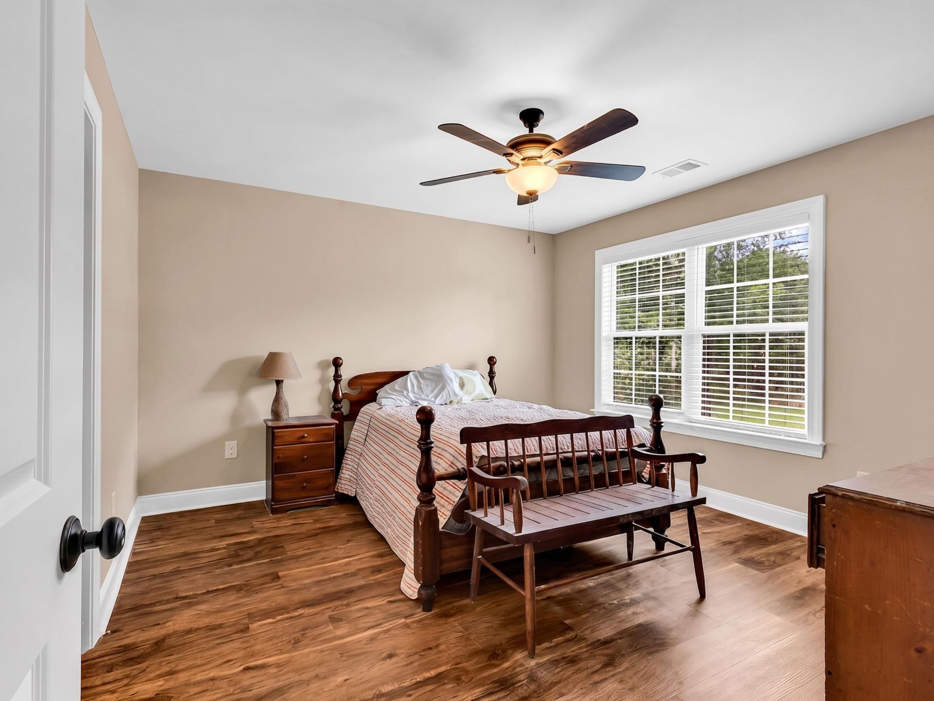 581 Bend Ave.  Photo 31