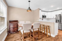 581 Bend Ave.  photo 4