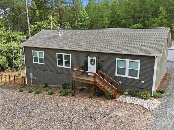 118 Sanford Court , Troy, NC 27371
