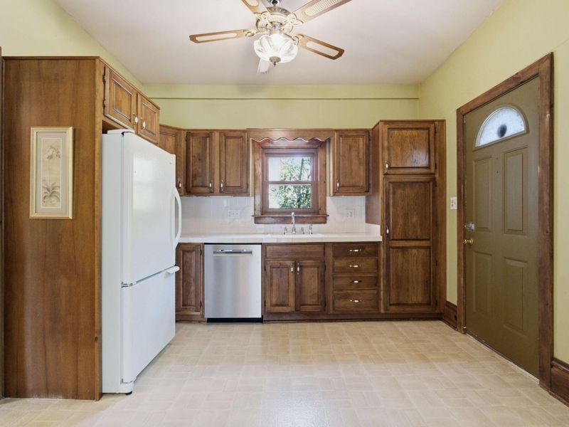 484 County Line Road W, Westerville, OH 43082 Photo 33