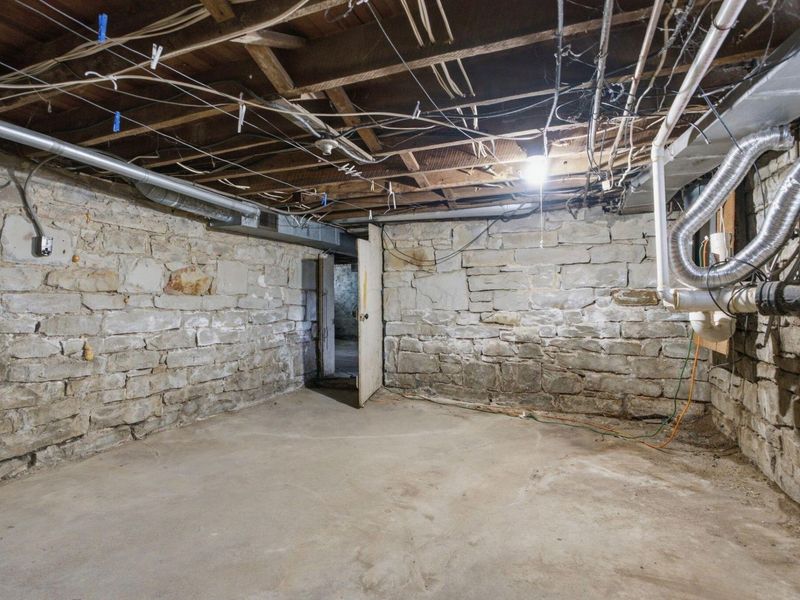 484 County Line Road W, Westerville, OH 43082 Photo 55