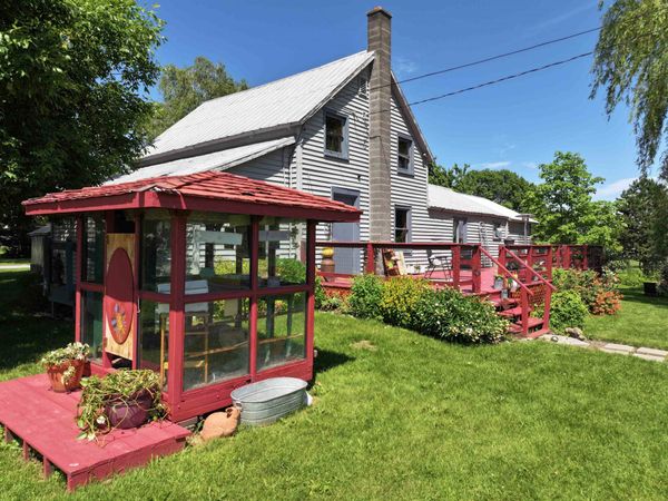 2254 US Route 2, North Hero, VT 05474