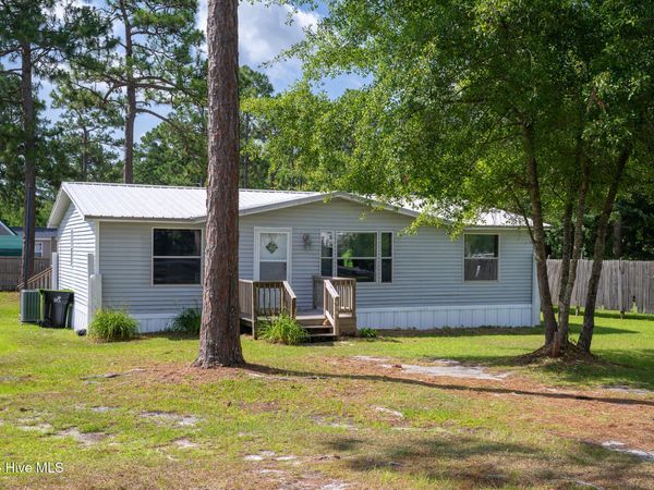 420 S Dyson Street , Holly Ridge, NC 28445