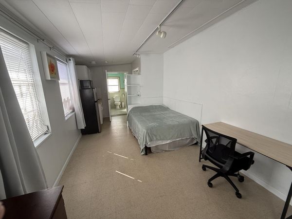 605 E Coast Avenue, Unit 2, Lantana, FL 33462