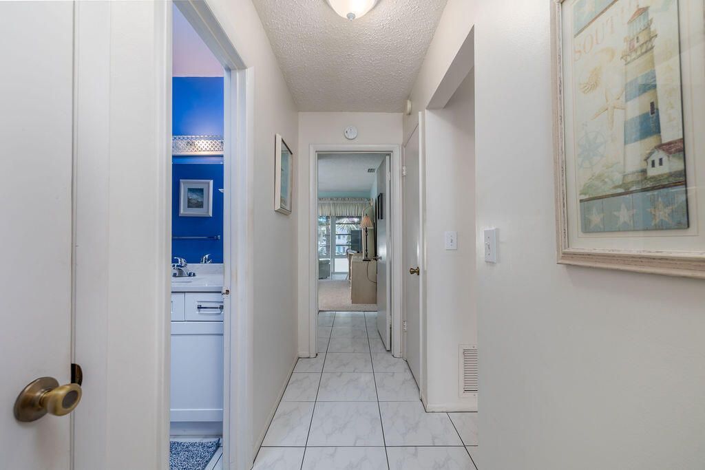 2929 SE Ocean Boulevard, Unit 130-8, Stuart, FL 34996 Photo