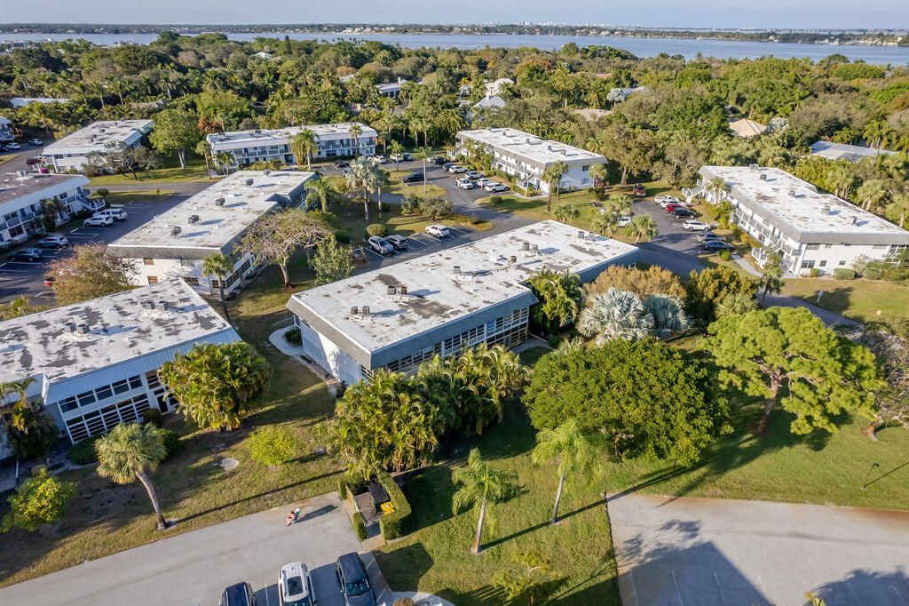 2929 SE Ocean Boulevard, Unit 130-8, Stuart, FL 34996 Photo