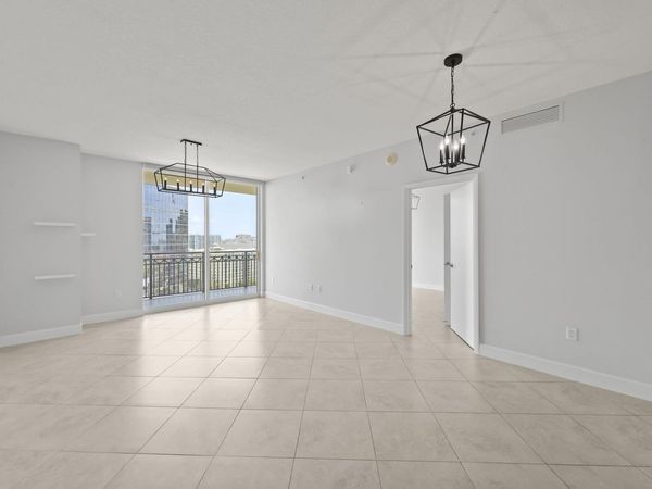 550 Okeechobee Boulevard, Unit 1609, West Palm Beach, FL 33401
