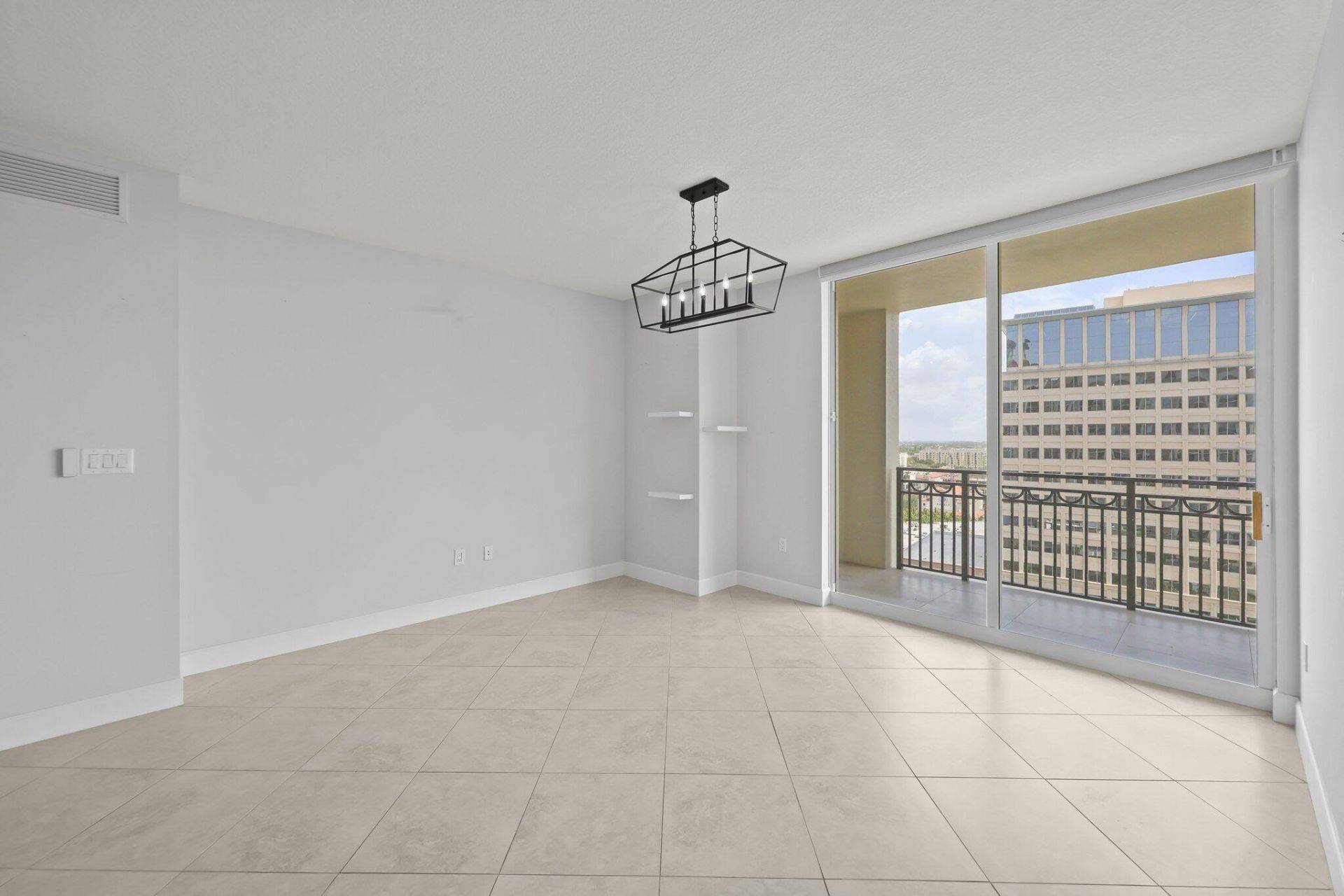 550 Okeechobee Boulevard, Unit 1609, West Palm Beach, FL 33401 Photo
