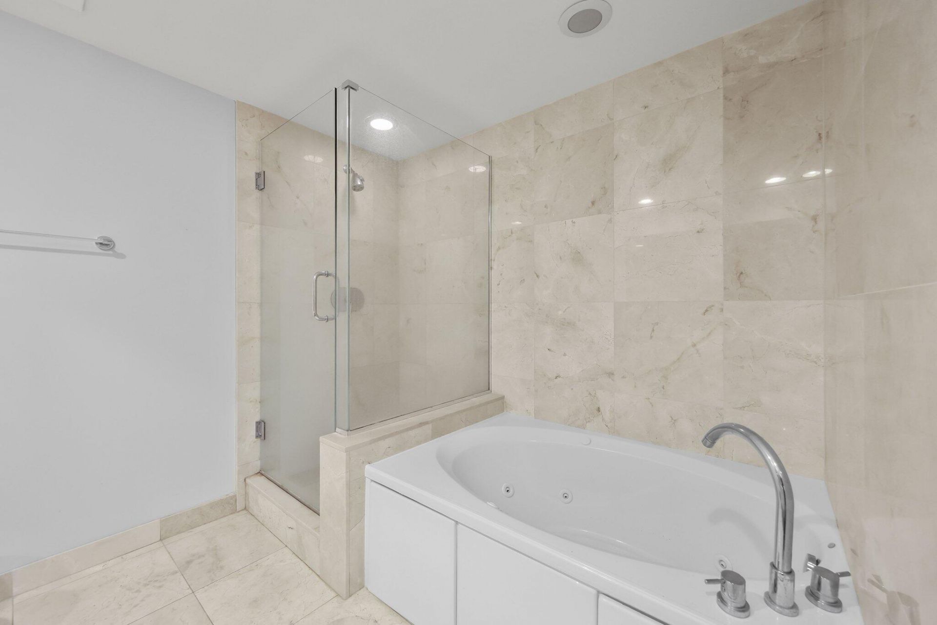 550 Okeechobee Boulevard, Unit 1609, West Palm Beach, FL 33401 Photo