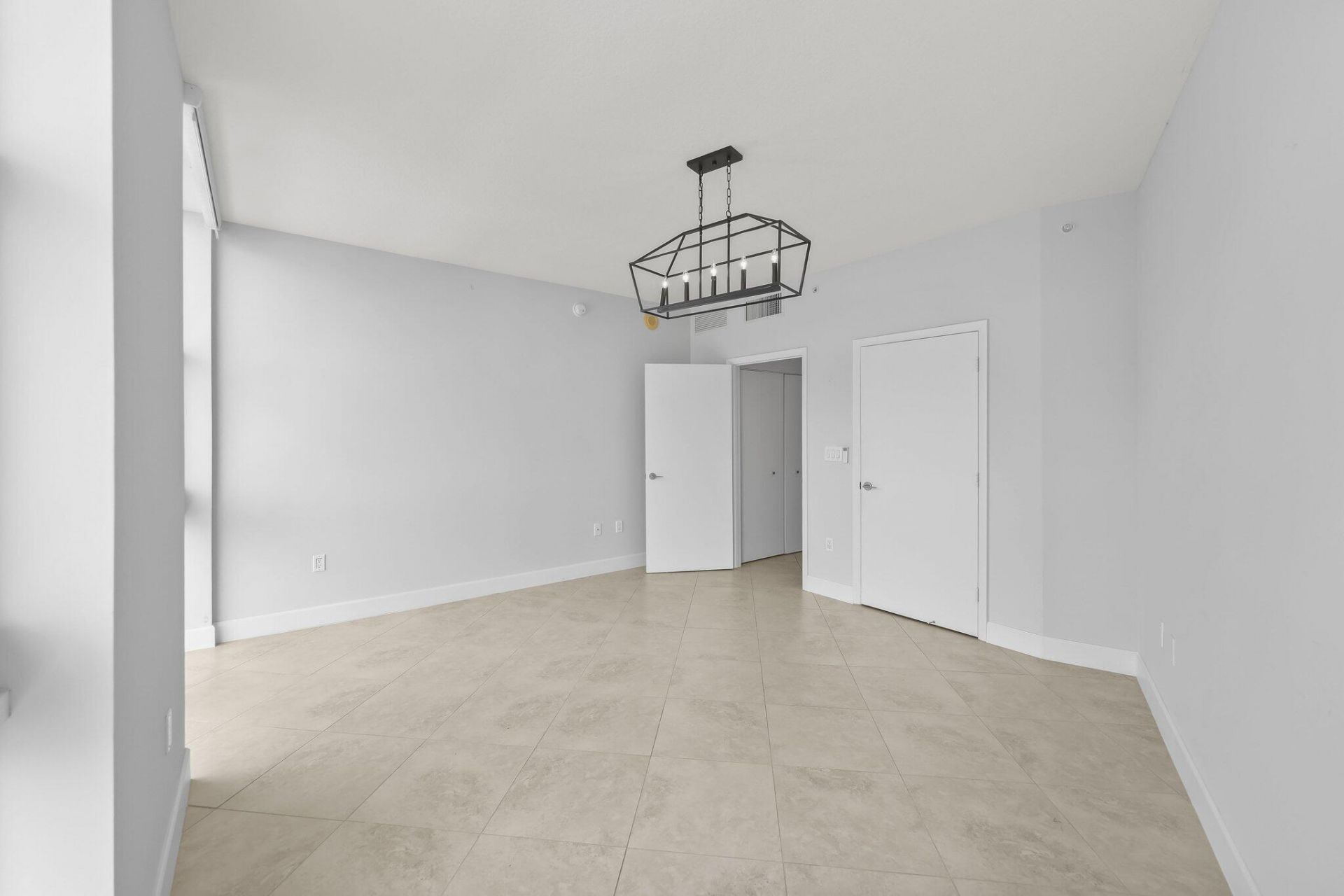 550 Okeechobee Boulevard, Unit 1609, West Palm Beach, FL 33401 Photo