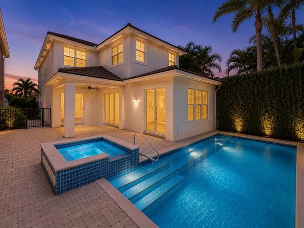 207 Isle Verde Way, Palm Beach Gardens, FL 33418