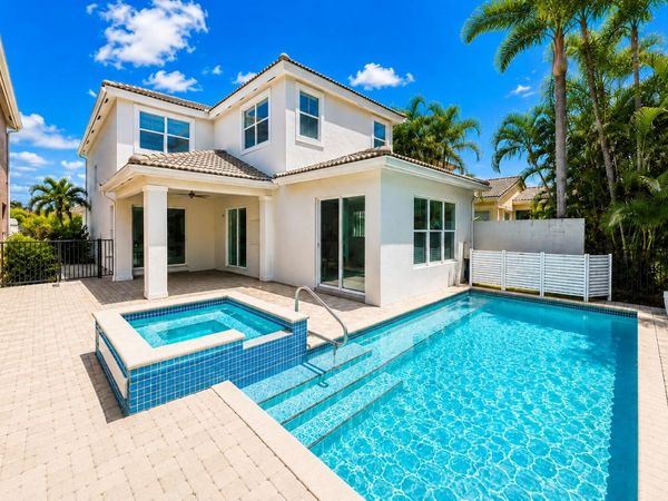 207 Isle Verde Way, Palm Beach Gardens, FL 33418