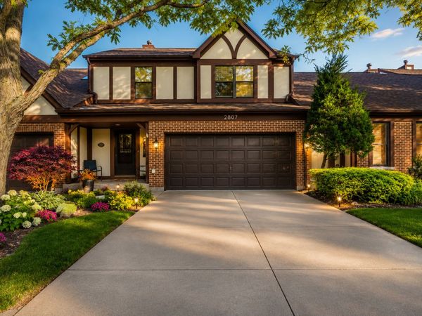 2807 Brighton Court , Westchester, IL 60154