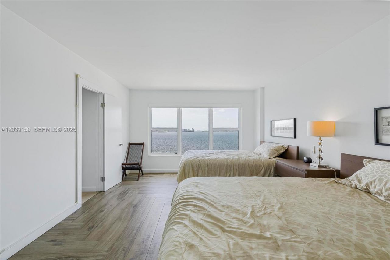 11111 Biscayne Blvd , Unit 8C, Miami, FL 33181 Photo
