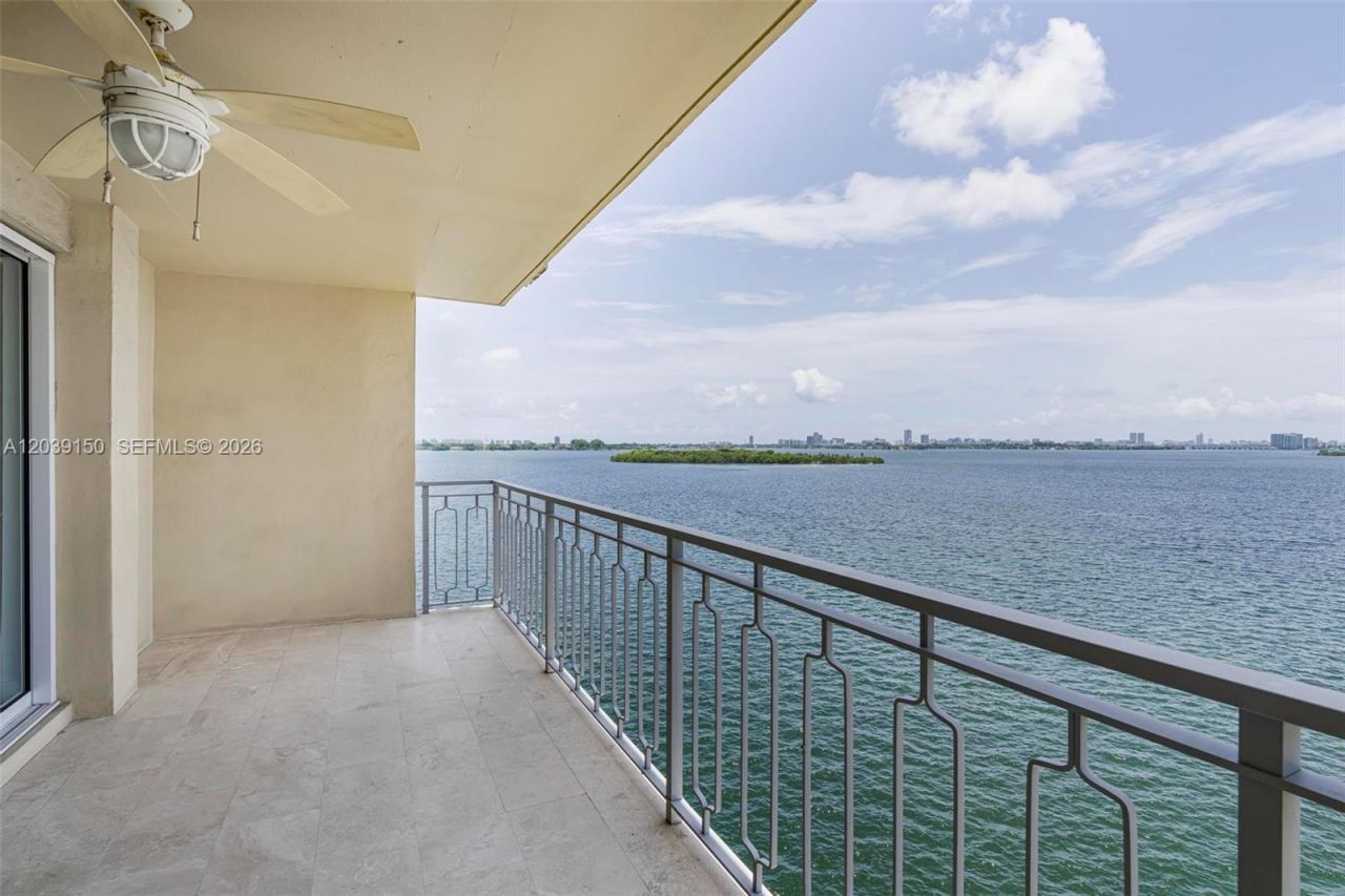11111 Biscayne Blvd , Unit 8C, Miami, FL 33181 Photo