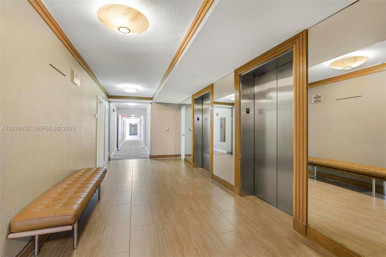 11111 Biscayne Blvd , Unit 8C, Miami, FL 33181 Photo