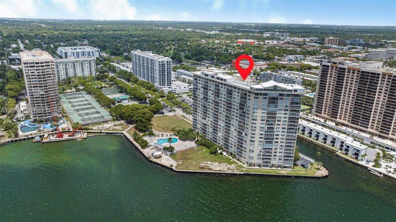 11111 Biscayne Blvd , Unit 8C, Miami, FL 33181 Photo