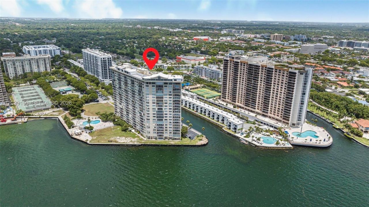 11111 Biscayne Blvd , Unit 8C, Miami, FL 33181 Photo