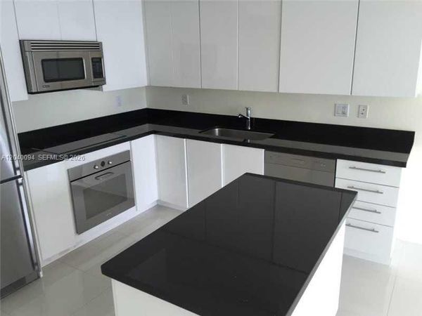 92 SW 3 ST , Unit 3311, Miami, FL 33130