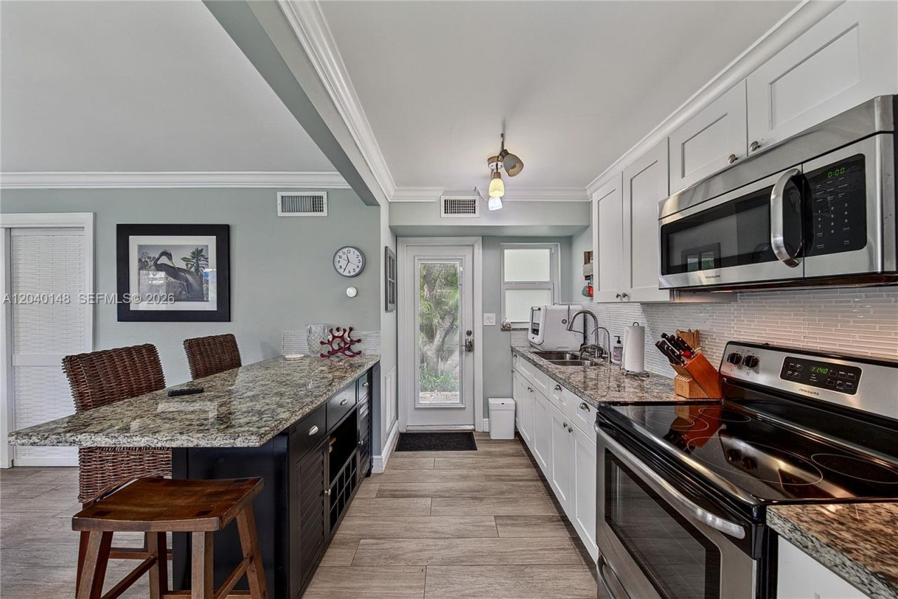 4325 Bougainvilla Dr , Lauderdale by the Sea, FL 33308 Photo