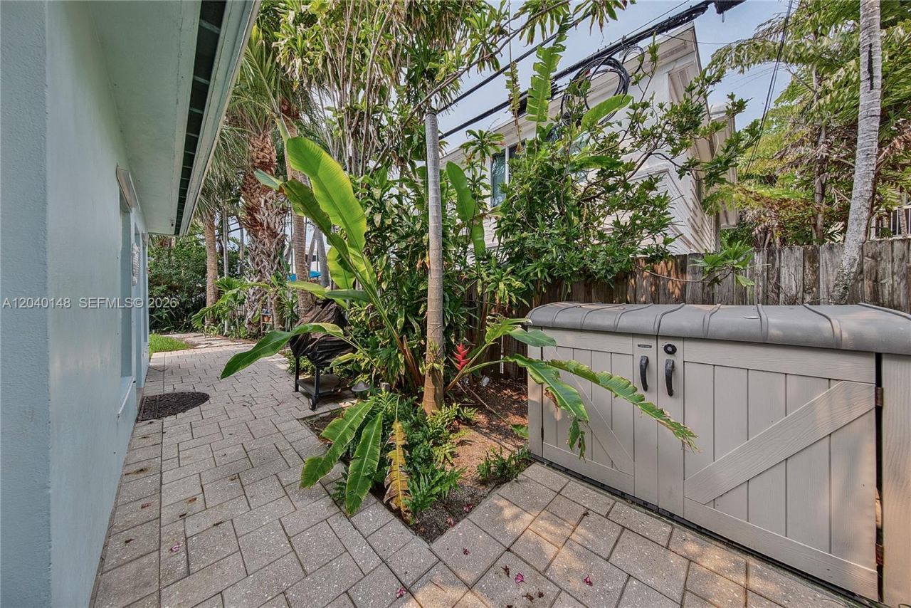 4325 Bougainvilla Dr , Lauderdale by the Sea, FL 33308 Photo