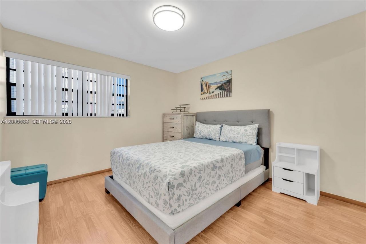 17900 N Bay Rd, Unit 603, Sunny Isles Beach, FL 33160 Photo