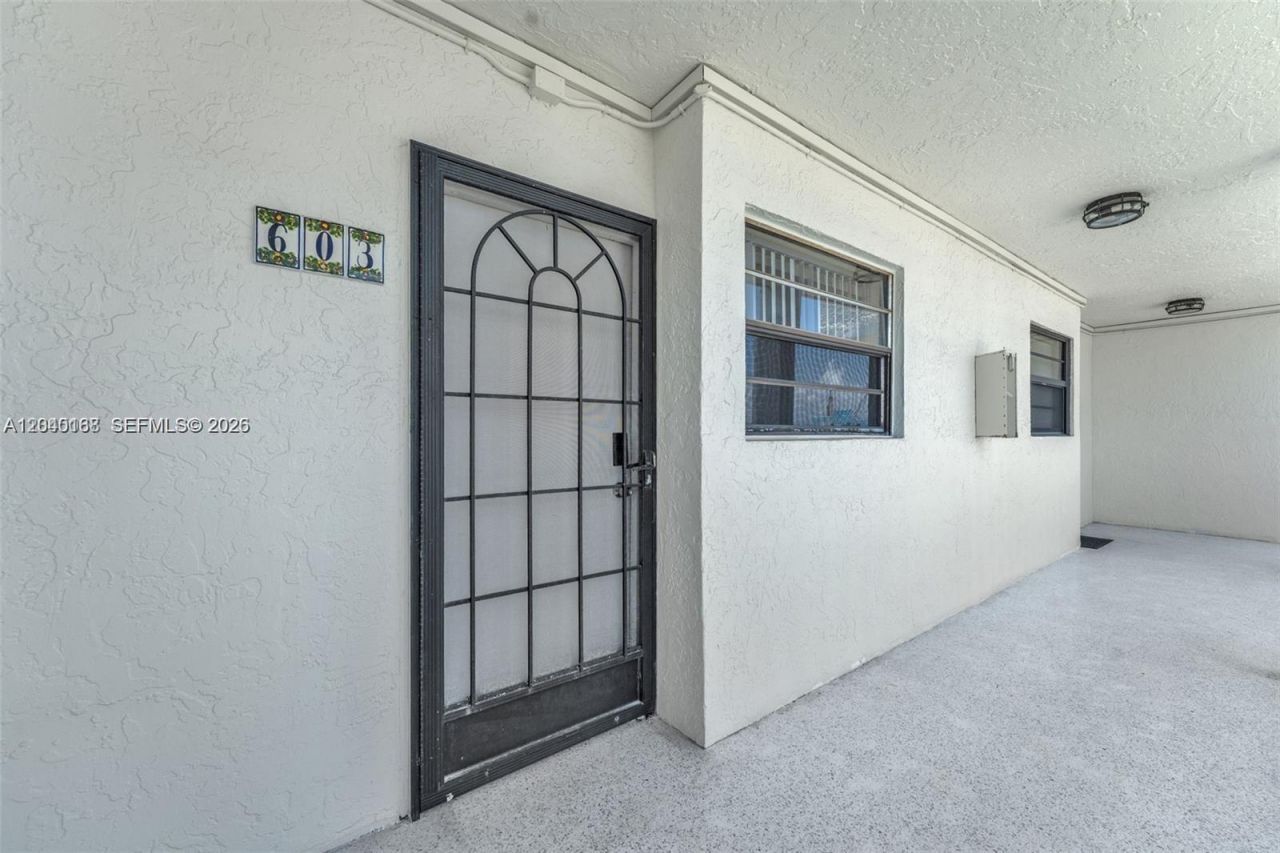 17900 N Bay Rd, Unit 603, Sunny Isles Beach, FL 33160 Photo
