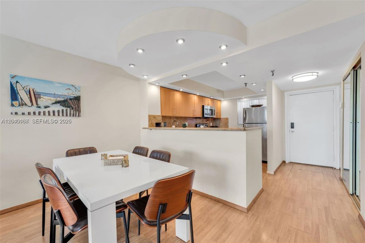 17900 N Bay Rd, Unit 603, Sunny Isles Beach, FL 33160 Photo