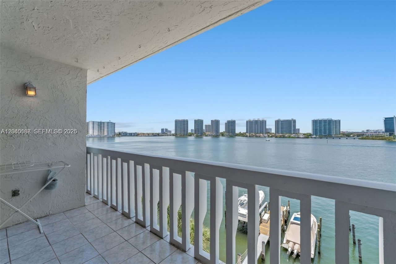 17900 N Bay Rd, Unit 603, Sunny Isles Beach, FL 33160 Photo