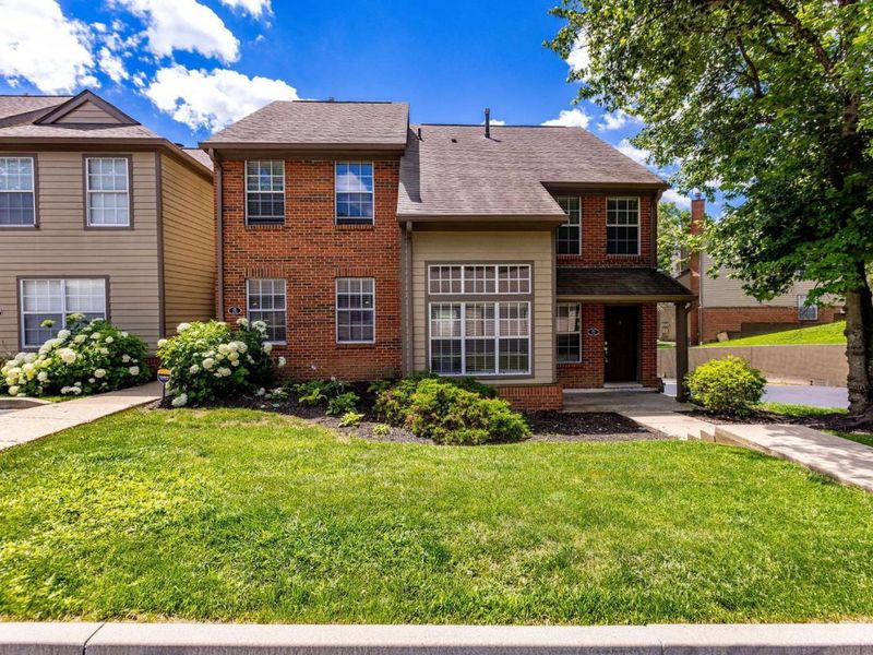 10555 Montgomery Road, Unit 77, Montgomery, OH 45242 Photo 3
