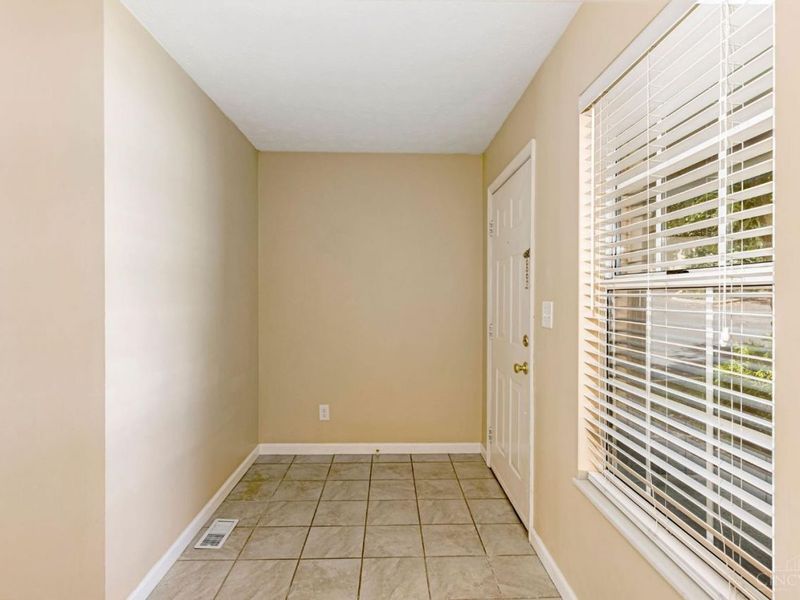 10555 Montgomery Road, Unit 77, Montgomery, OH 45242 Photo 7