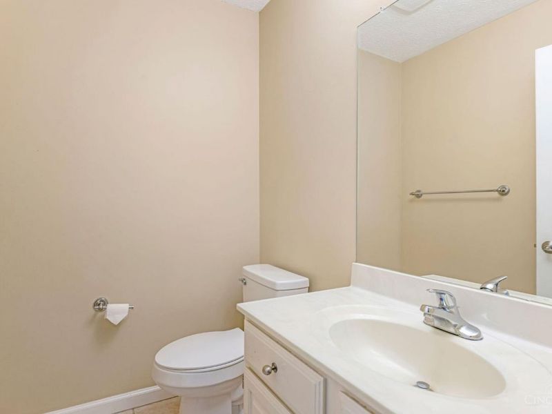 10555 Montgomery Road, Unit 77, Montgomery, OH 45242 Photo 8