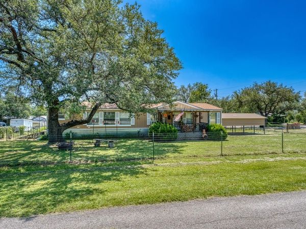 122 Heritage DR , Johnson City, TX 78636