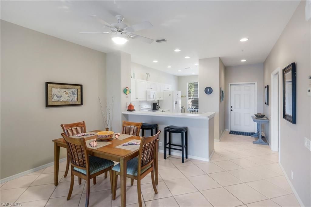 8247 Parkstone Pl , Unit 205, Naples, FL 34120 Photo