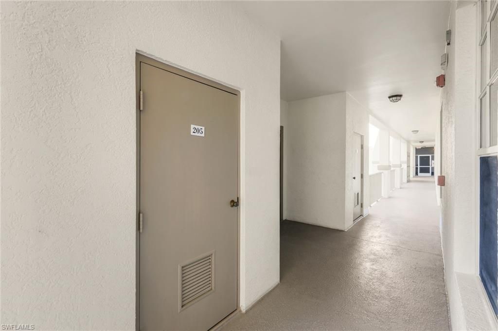 8247 Parkstone Pl , Unit 205, Naples, FL 34120 Photo