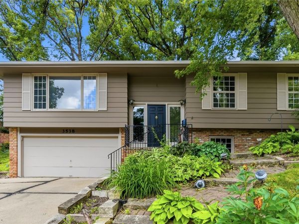 3538 Elmwood Ct, Cedar Rapids, IA 52402