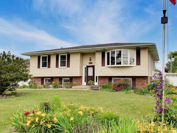 6712 Old Porter Road , Portage, IN 46368