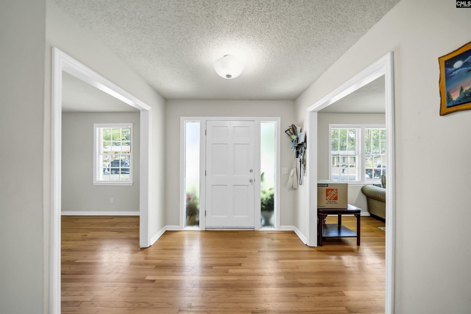 2126 Woodtrail Drive  Photo 4